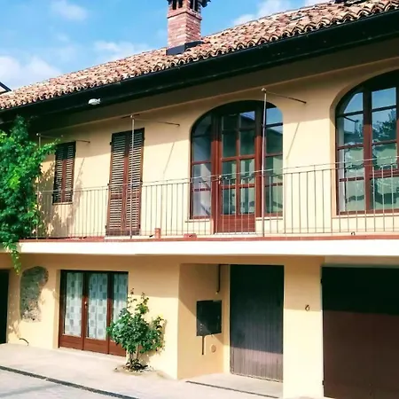 La Vigna Del Parroco 2 Taverne Mit Terrasse Серралунга-д'Альба