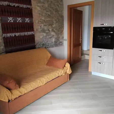 La Vigna Del Parroco 2 Taverne Mit Terrasse Διαμέρισμα Serralunga d'Alba
